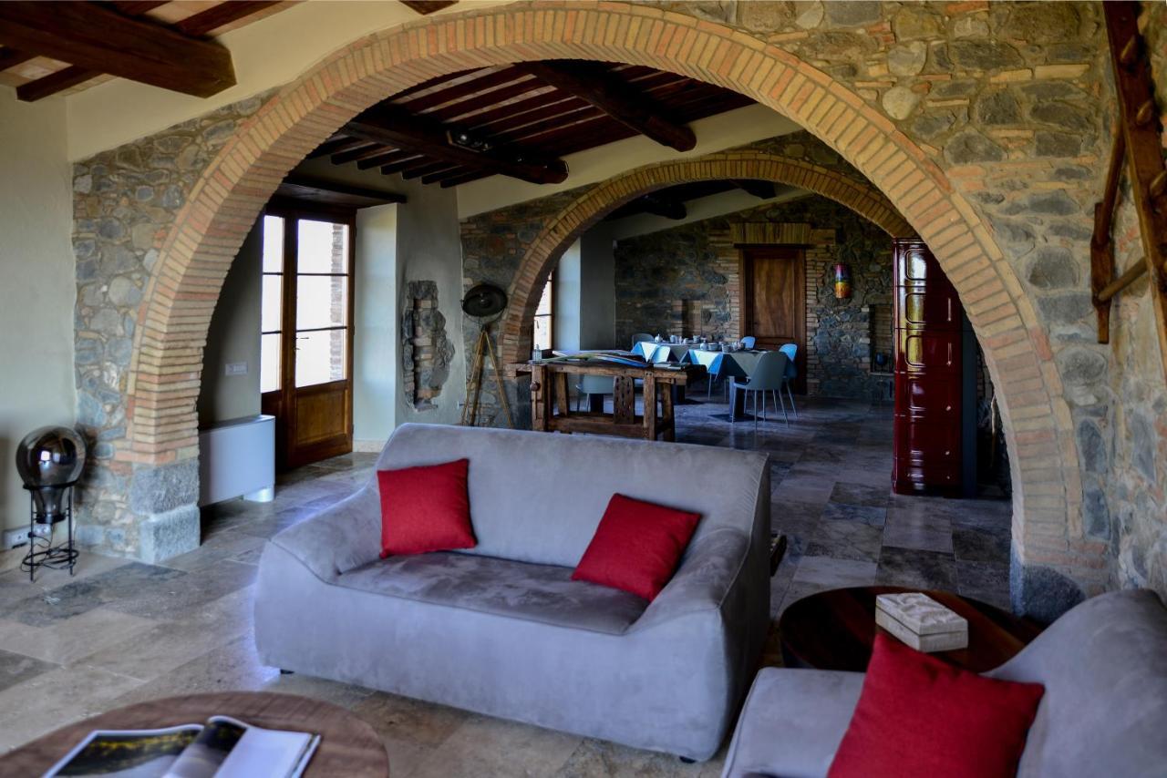 Casa Al Maestro B&B Радикофани Экстерьер фото