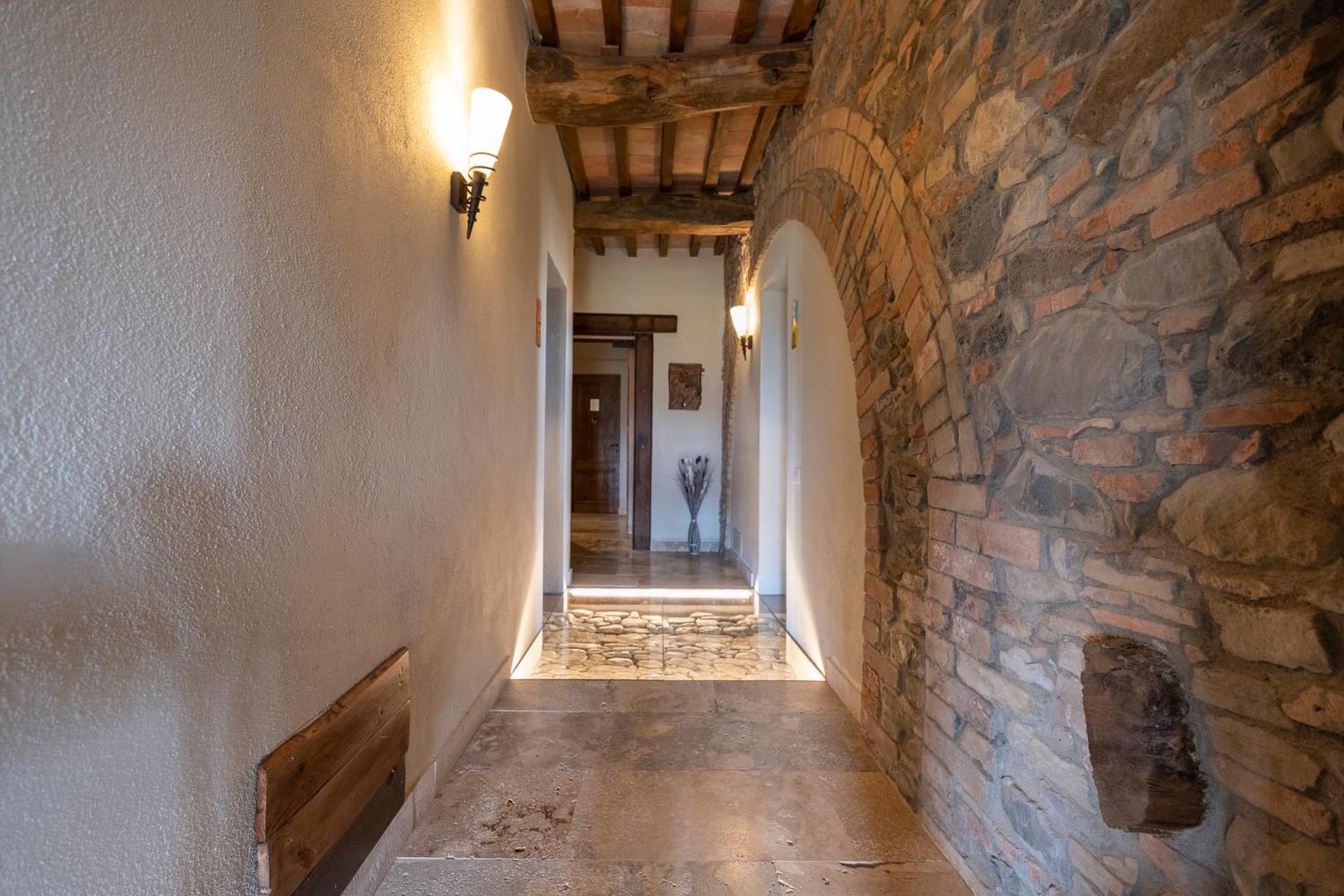 Casa Al Maestro B&B Радикофани Экстерьер фото